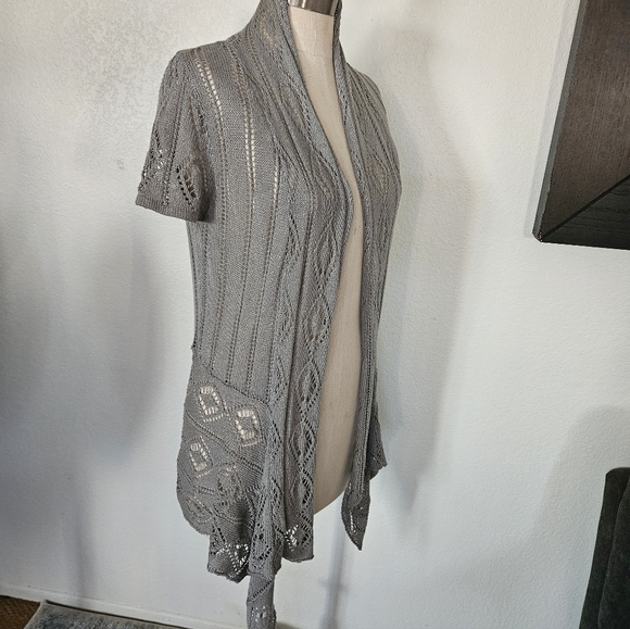 HENDI Y2K Crochet Ruffles Cardigan - Picture 7 of 8